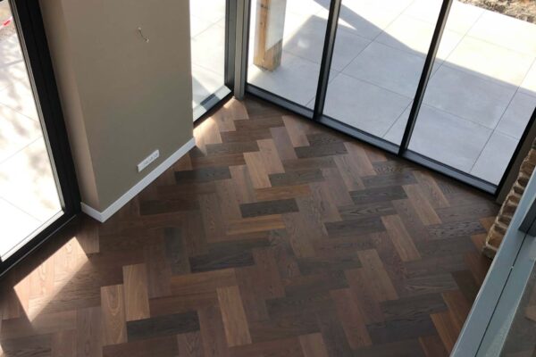 bauwerk visgraat formpark mini houten vloer kavel samenwerking bauwerk visgraat formpark mini houten vloer kavel samenwerking