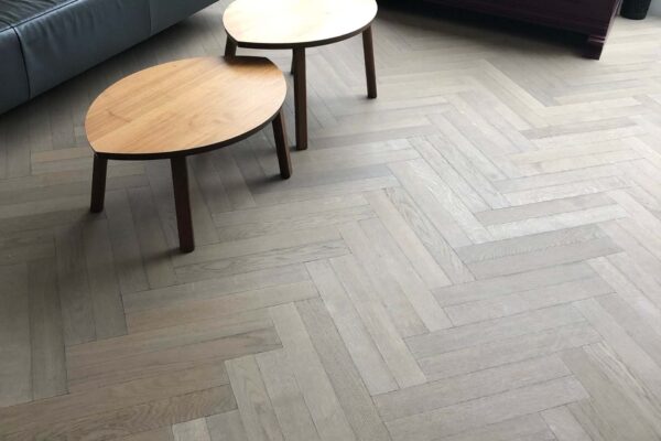q grigio visgraat houten vloer kavel samenwerking q grigio visgraat houten vloer kavel samenwerking